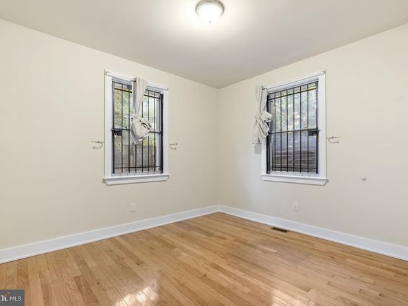 1933 N 18TH Street, Philadelphia PA 19121