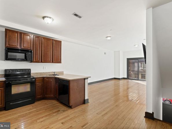 1933 N 18TH Street, Philadelphia PA 19121