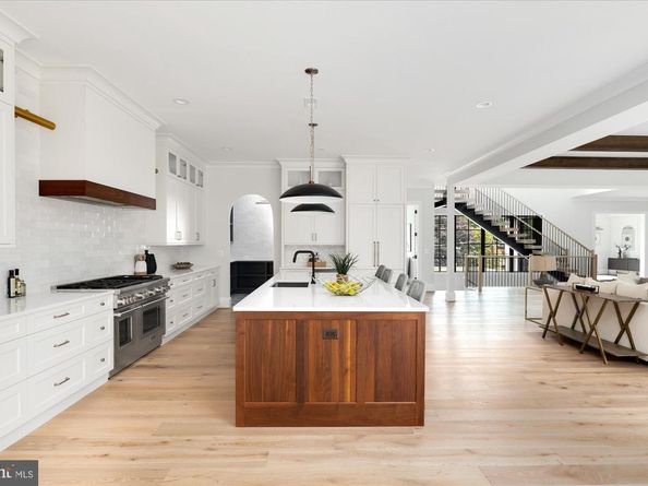 1446 Cola Drive, Mclean VA 22101