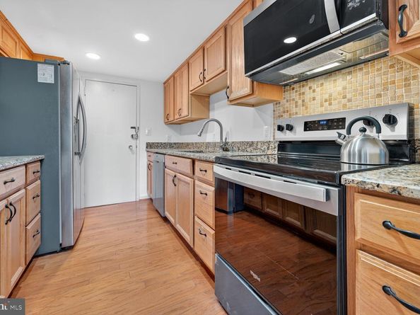 7501 Democracy Boulevard 421, Bethesda MD 20817