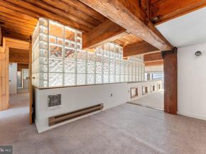 700 S 10TH Street 2F, Philadelphia PA 19147
