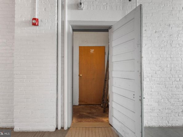 700 S 10TH Street 2F, Philadelphia PA 19147