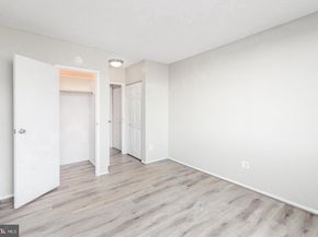 5500 Holmes Run Parkway 318, Alexandria VA 22304