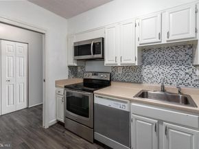 5500 Holmes Run Parkway 318, Alexandria VA 22304