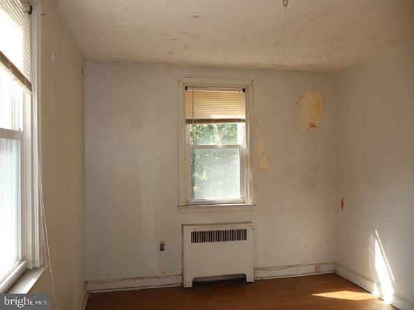 6904 Ardleigh Street, Philadelphia PA 19119