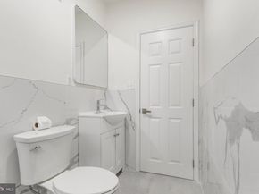 505 Greenwich Street, Philadelphia PA 19147