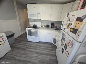 82 N Sycamore Avenue, Clifton Heights PA 19018