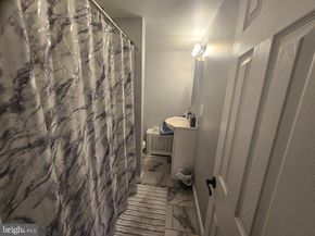 82 N Sycamore Avenue, Clifton Heights PA 19018