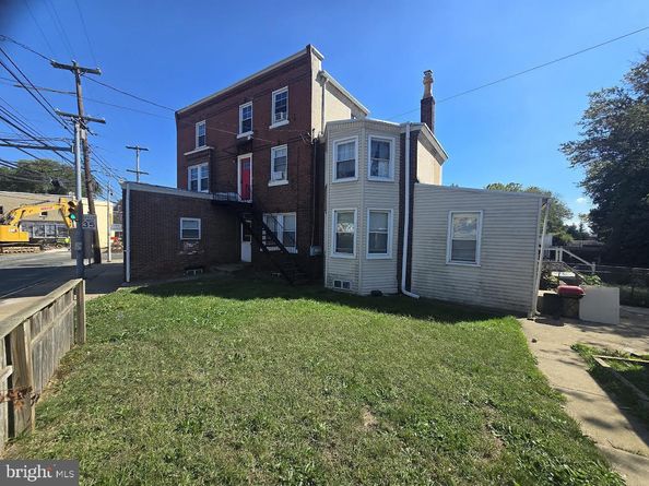 82 N Sycamore Avenue, Clifton Heights PA 19018