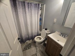 82 N Sycamore Avenue, Clifton Heights PA 19018