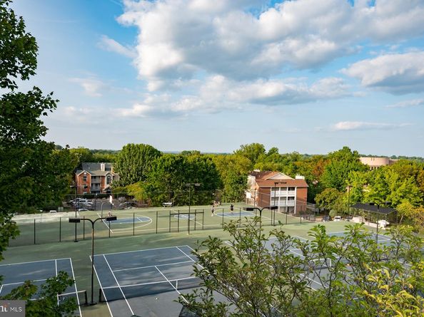 1808 Old Meadow Road 1115, Mclean VA 22102