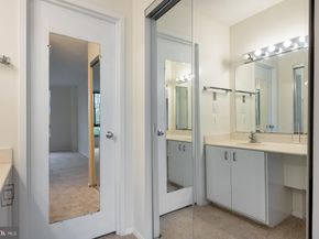 1808 Old Meadow Road 1115, Mclean VA 22102