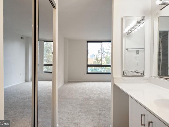 1808 Old Meadow Road 1115, Mclean VA 22102