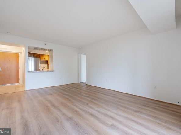1808 Old Meadow Road 1115, Mclean VA 22102