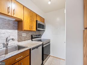 1808 Old Meadow Road 1115, Mclean VA 22102
