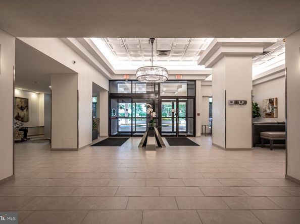 1808 Old Meadow Road 1115, Mclean VA 22102