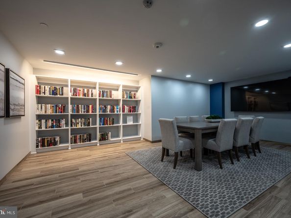 1808 Old Meadow Road 1115, Mclean VA 22102