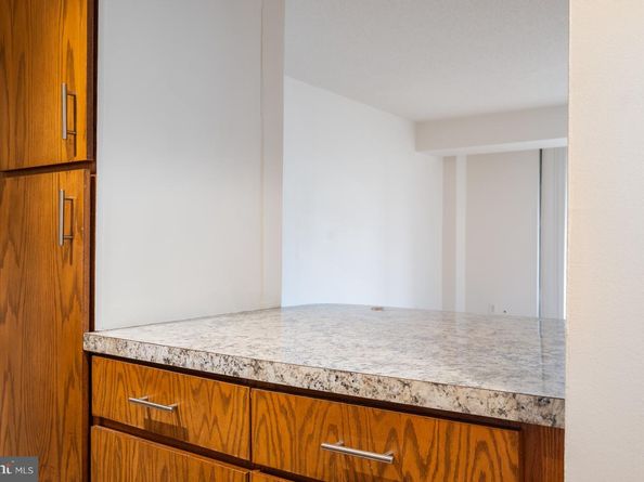1808 Old Meadow Road 1115, Mclean VA 22102