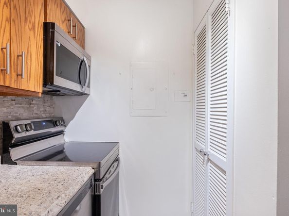 1808 Old Meadow Road 1115, Mclean VA 22102