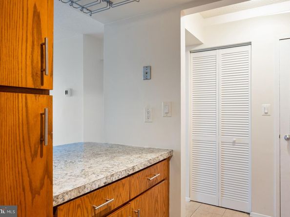 1808 Old Meadow Road 1115, Mclean VA 22102
