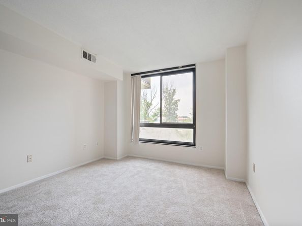 1808 Old Meadow Road 1115, Mclean VA 22102