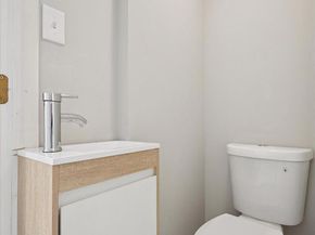 832 Kenmore Road, Philadelphia PA 19151