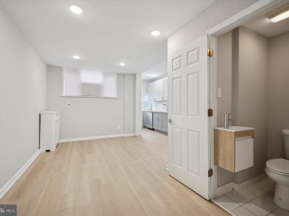 832 Kenmore Road, Philadelphia PA 19151