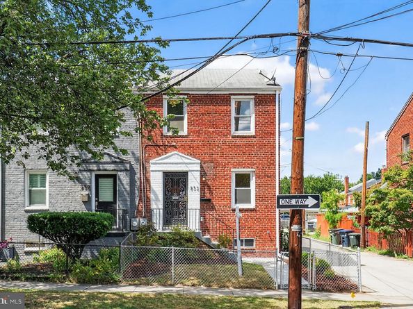 832 Delafield Street NE, Washington DC 20017