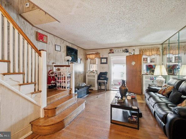 1123 Windrim Avenue, Philadelphia PA 19141