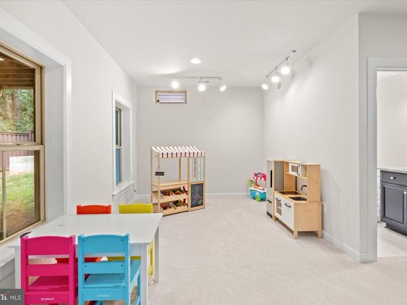 9091 Bear Branch Place, Fairfax VA 22031