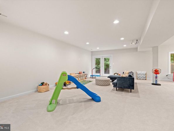 9091 Bear Branch Place, Fairfax VA 22031