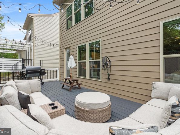 9091 Bear Branch Place, Fairfax VA 22031