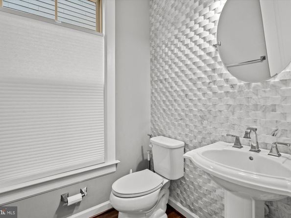 9091 Bear Branch Place, Fairfax VA 22031