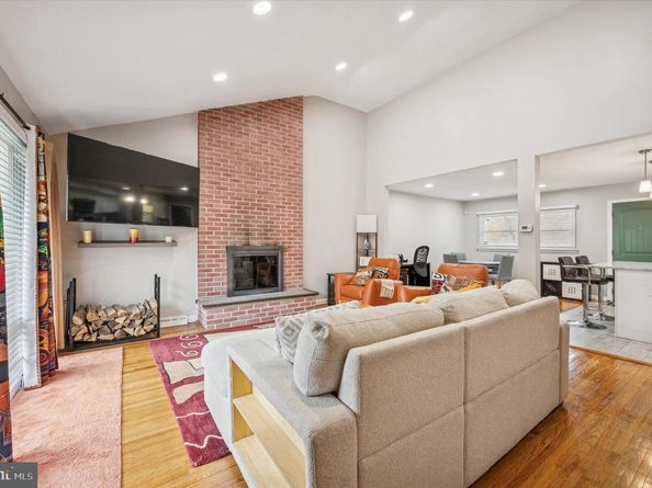 7410 Richards Road, Elkins Park PA 19027