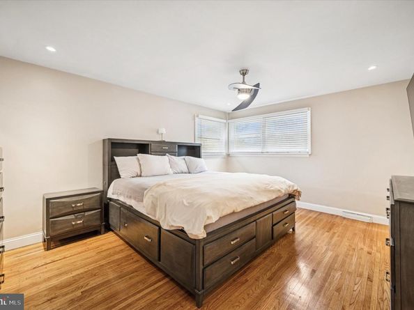 7410 Richards Road, Elkins Park PA 19027