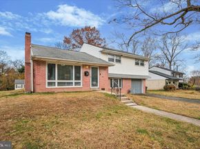 7410 Richards Road, Elkins Park PA 19027