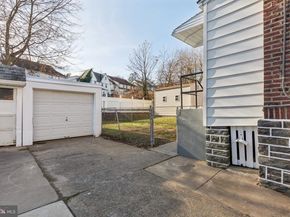 352 Lakeview Avenue, Drexel Hill PA 19026