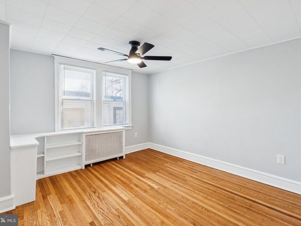 352 Lakeview Avenue, Drexel Hill PA 19026