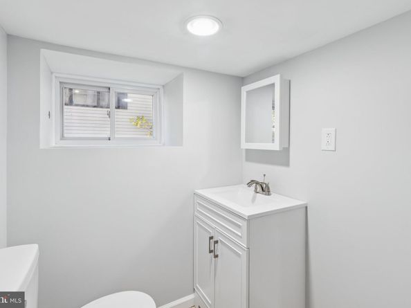 352 Lakeview Avenue, Drexel Hill PA 19026