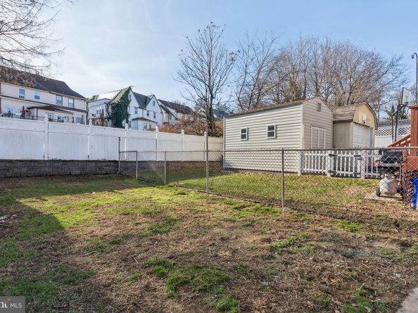 352 Lakeview Avenue, Drexel Hill PA 19026