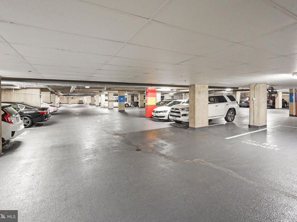 1021 N Garfield Street 233, Arlington VA 22201