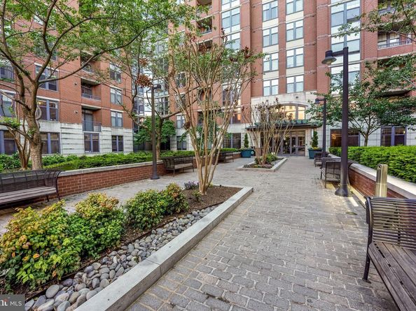 1021 N Garfield Street 233, Arlington VA 22201