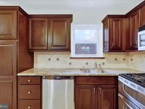 9865 Garvey Drive, Philadelphia PA 19114