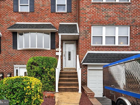9865 Garvey Drive, Philadelphia PA 19114