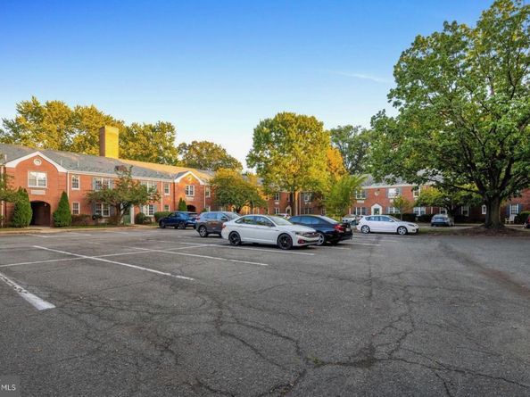 2 Auburn Court B, Alexandria VA 22305