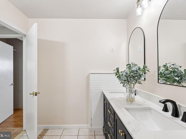 11 Crimson King Lane, Levittown PA 19055