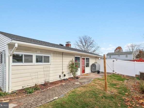 11 Crimson King Lane, Levittown PA 19055