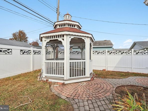 11 Crimson King Lane, Levittown PA 19055