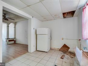 1907 S 10TH Street, Philadelphia PA 19148