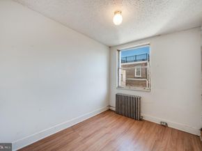 1907 S 10TH Street, Philadelphia PA 19148